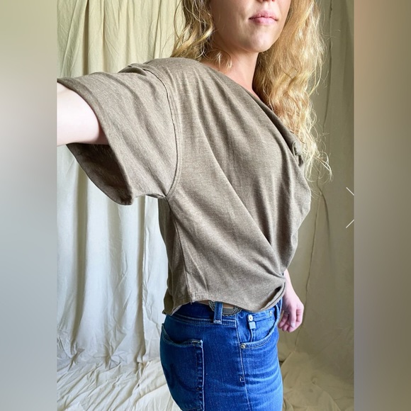 FREE PEOPLE CASSIE TEE SIZE S - Picture 2 of 11